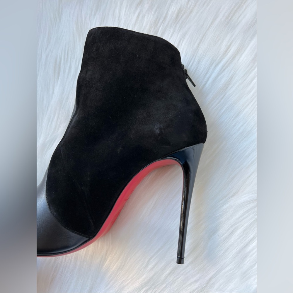 Christian Louboutin Women's Black Gaetanina Suede and Leather Bootie Size 38.5 - Picture 10 of 10